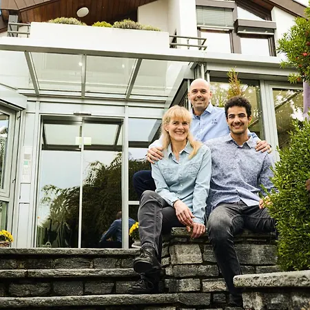 酒店 Boutique-hotel Im Weingarten 3*